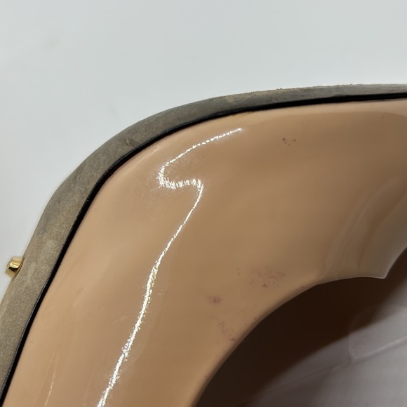 Sergio Rossi Godiva Patent Pumps. 39 - Picture 8 of 16